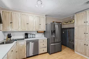 2200 County Rd 425C, Cleburne, TX 76031 - Photo 7