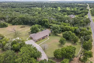 2200 County Rd 425C, Cleburne, TX 76031 - Photo 31