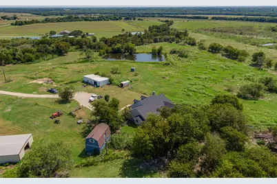 1518 Fm 985, Ennis, TX 75119 - Photo 33