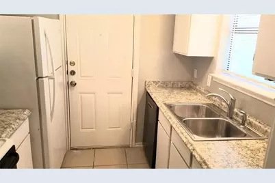 1730 Justin Lyn Street, Arlington, TX 76012 - Photo 7