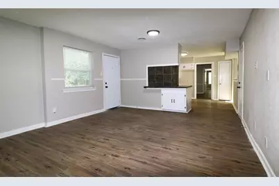 2420 E Kiest Boulevard, Dallas, TX 75216 - Photo 9