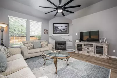 1401 Bonham Parkway, Lantana, TX 76226 - Photo 13