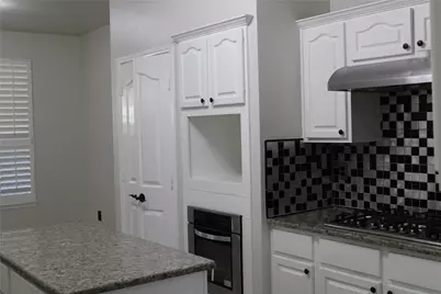 8905 Lakepointe Avenue, Rowlett, TX 75088 - Photo 11