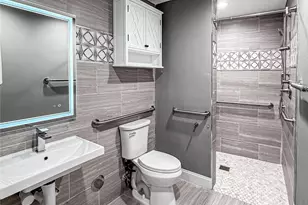 17207 Graystone Dr, Dallas, TX 75248 - Photo 31