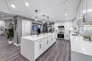 17207 Graystone Dr, Dallas, TX 75248 - Photo 9