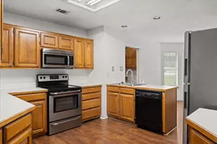 3905 Frisco Cir, Granbury, TX 76048 - Photo 7