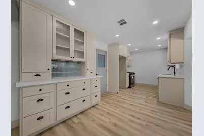 1817 Redwood Street, Arlington, TX 76014 - Photo 21