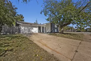 1817 Redwood St, Arlington, TX 76014 - Photo 11