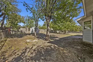 1817 Redwood St, Arlington, TX 76014 - Photo 3