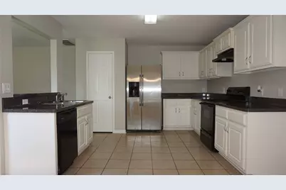 601 Misty Mountain Drive, Fort Worth, TX 76140 - Photo 5