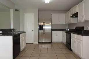 601 Misty Mountain Dr, Fort Worth, TX 76140 - Photo 5