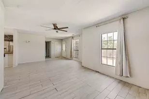 9502 Zelkova Cir, Dallas, TX 75249 - Photo 3