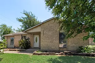 9502 Zelkova Cir, Dallas, TX 75249 - Photo 19