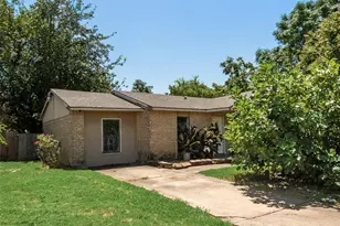 9502 Zelkova Cir, Dallas, TX 75249 - Photo 17