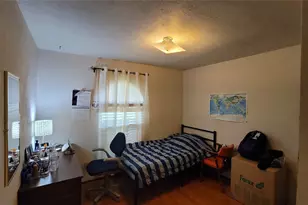 10207 Sweet Gum St, Dallas, TX 75249 - Photo 13