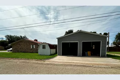 1209 Park Street N, Seymour, TX 76380 - Photo 3