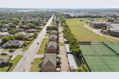 5933 Shadydell Drive, Fort Worth, TX 76135 - Photo 5