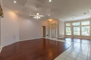 8925 Green Leaves Dr, Granbury, TX 76049 - Photo 3