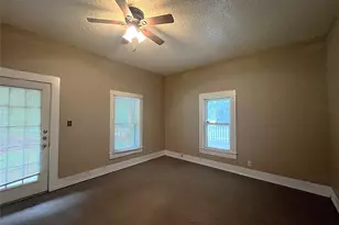 311 W Spring St, Weatherford, TX 76086 - Photo 9