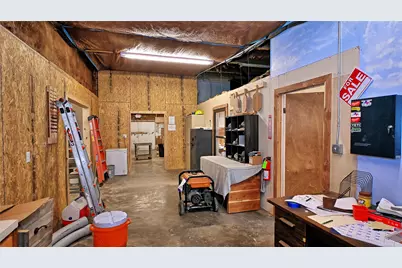 206 N Matthews Street, Bowie, TX 76230 - Photo 19