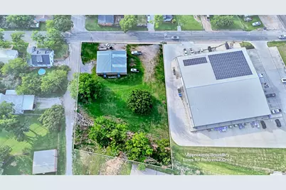 206 N Matthews Street, Bowie, TX 76230 - Photo 33