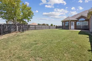 341 Crystal Lake Dr, DeSoto, TX 75115 - Photo 23