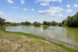 341 Crystal Lake Dr, DeSoto, TX 75115 - Photo 27