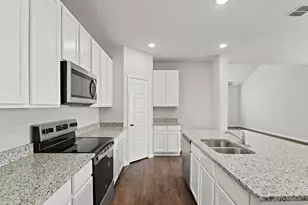 3127 Manchester Dr, Cleburne, TX 76031 - Photo 3