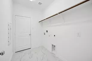 1032 S Hl Dr, Crowley, TX 76036 - Photo 13