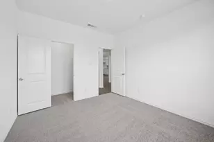 1032 S Hl Dr, Crowley, TX 76036 - Photo 7