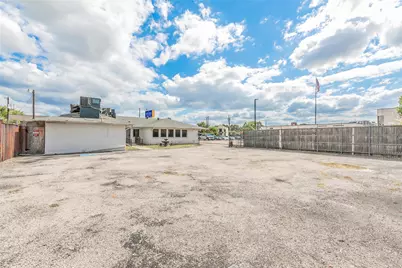 2823 Kendale Drive, Dallas, TX 75220 - Photo 7