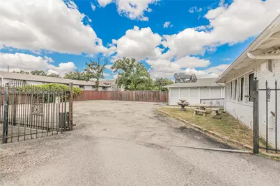 2823 Kendale Drive, Dallas, TX 75220 - Photo 5