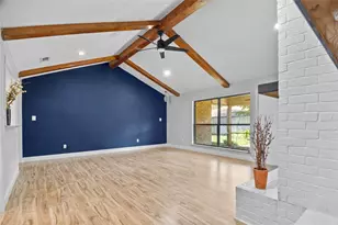 913 Kensington Ct, Bedford, TX 76021 - Photo 5