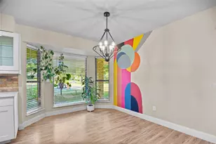 913 Kensington Ct, Bedford, TX 76021 - Photo 11