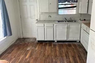 412/410 Small St, Bowie, TX 76230 - Photo 5