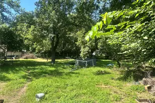 412/410 Small St, Bowie, TX 76230 - Photo 15