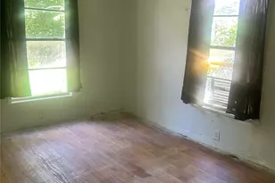 412/410 Small St, Bowie, TX 76230 - Photo 13