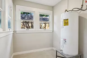 2414 Emmett St, Dallas, TX 75211 - Photo 25