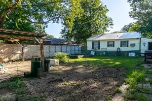 714 Neomi Ave, Dallas, TX 75217 - Photo 15