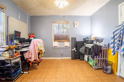 714 Neomi Avenue, Dallas, TX 75217 - Photo 9