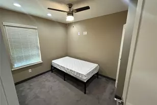 301 E Brockett St, Sherman, TX 75090 - Photo 9