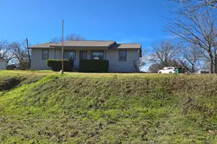 310 S Wickham St, Alvord, TX 76225 - Photo 37