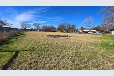 310 S Wickham Street, Alvord, TX 76225 - Photo 5