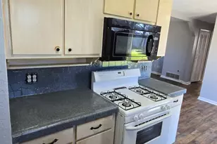 310 S Wickham St, Alvord, TX 76225 - Photo 31