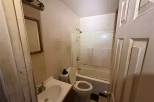 915 S Rockwall Ave, Terrell, TX 75160 - Photo 9