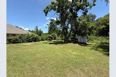 915 S Rockwall Avenue, Terrell, TX 75160 - Photo 17