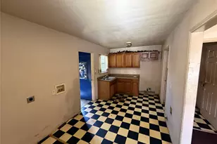 915 S Rockwall Ave, Terrell, TX 75160 - Photo 5