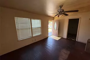 915 S Rockwall Ave, Terrell, TX 75160 - Photo 3