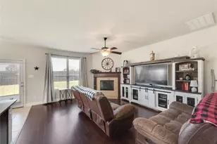 5429 Tuxbury Pond Dr, Fort Worth, TX 76179 - Photo 7