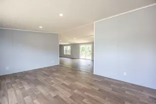 114 108 Saint Michaels Dr, Trinidad, TX 75163 - Photo 3